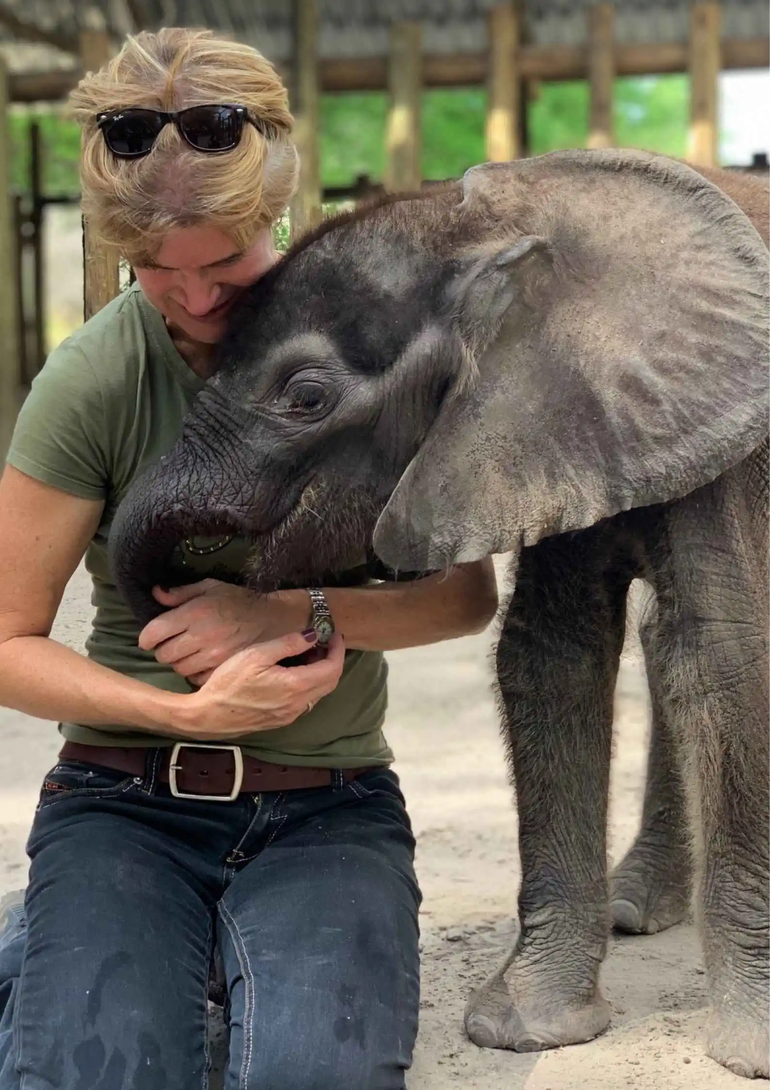 Kirsty Gordon with Elephant