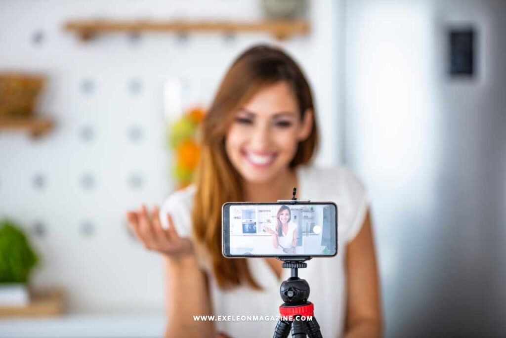 Influencer Marketing Woman in front of the camera shooting a reel