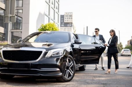 Building Trust: The Importance of Customer Service in Corporate Chauffeuring