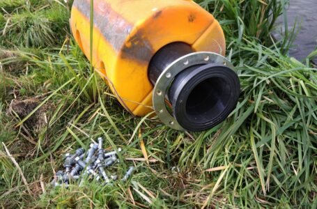 5 Qualities and Features to Look for in Pipeline Floats Used for Dredging