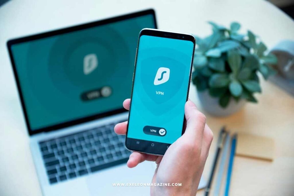 Globetrotter's Tech Kit: Staying Connected Seamlessly While Abroad