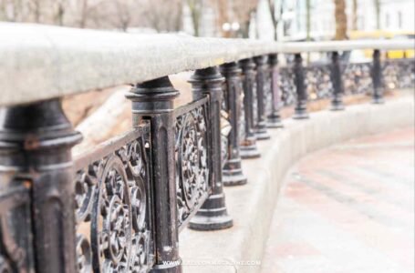 5 Creative Ways to Incorporate Wrought Iron Railings Into Your Home